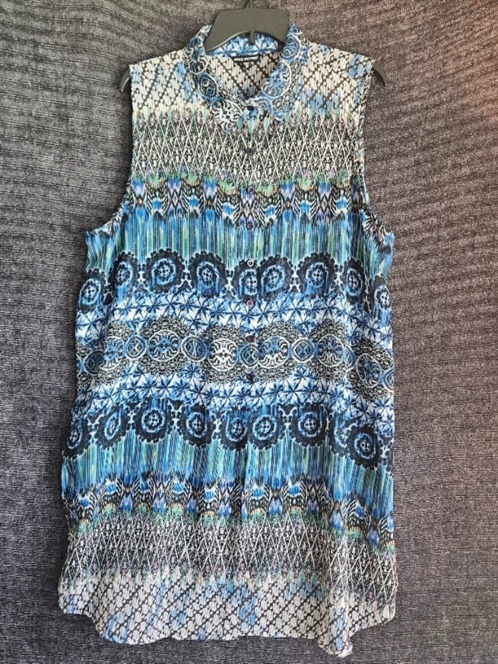 Unique Spectrum Blouse 3X Plus Size Sleeveless Button Up Blue Geometric Tunic
